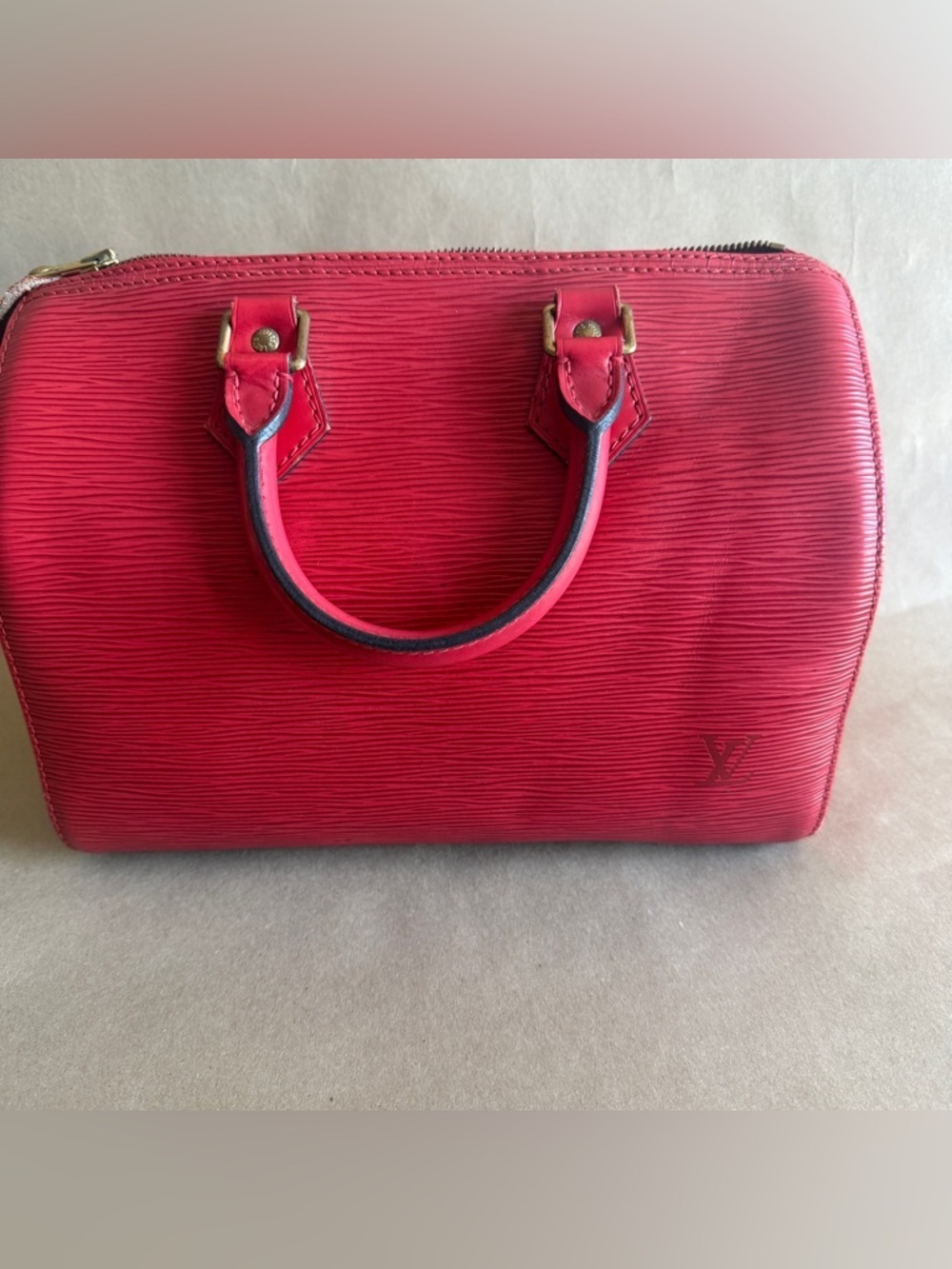 Louis Vuitton Speedy 30 in Épi Leather